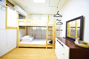 Ganderak Guesthouse - Hostel