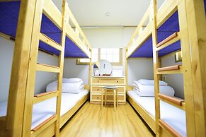 Ganderak Guesthouse - Hostel