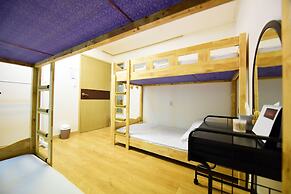 Ganderak Guesthouse - Hostel