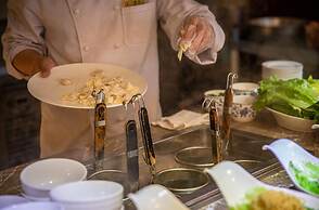 Longqi Jianguo Hotel