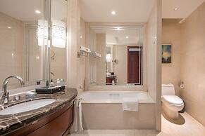 Longqi Jianguo Hotel