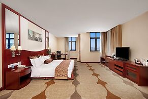 Longqi Jianguo Hotel