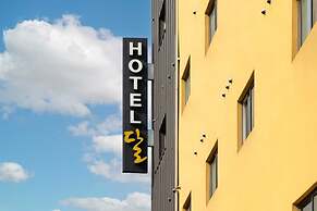 Hotel Moon Cheonan Sinbuldang