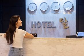 Hotel Moon Cheonan Sinbuldang