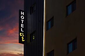 Hotel Moon Cheonan Sinbuldang