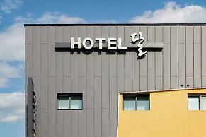 Hotel Moon Cheonan Sinbuldang