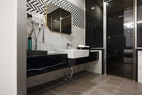 Hotel Moon Cheonan Sinbuldang