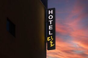Hotel Moon Cheonan Sinbuldang