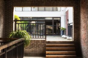 Shanghai Linyin Holiday Hotel