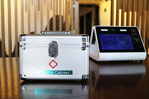 Shanghai Linyin Holiday Hotel