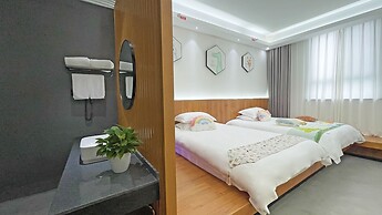 Shanghai Linyin Holiday Hotel