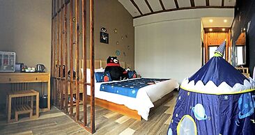 Shanghai Linyin Holiday Hotel