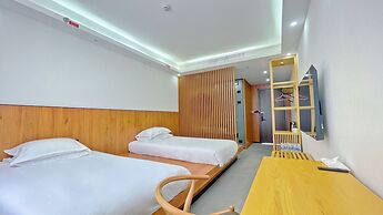 Shanghai Linyin Holiday Hotel