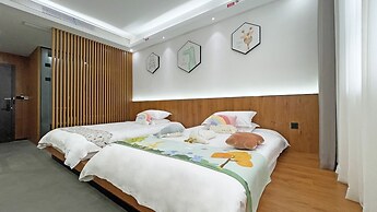 Shanghai Linyin Holiday Hotel