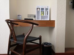 Shanghai Linyin Holiday Hotel