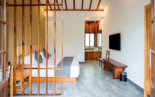 Shanghai Linyin Holiday Hotel