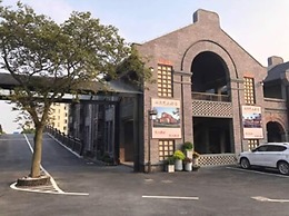 Shanghai Linyin Holiday Hotel