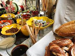 Almila Side Suite Hotel