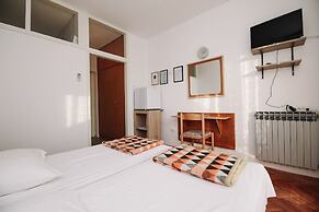 Apartments & Rooms Peranic