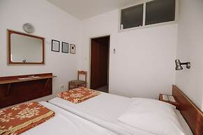 Apartments & Rooms Peranic