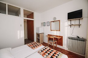 Apartments & Rooms Peranic