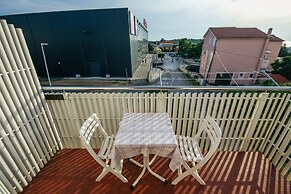 Apartments & Rooms Peranic