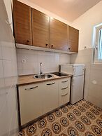 Apartments & Rooms Peranic