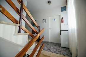 Apartments & Rooms Peranic