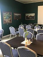 Hotel Bjarkalundur
