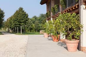 Cascina Serenella B&B