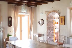 Cascina Serenella B&B