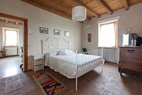 Cascina Serenella B&B