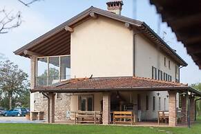 Cascina Serenella B&B