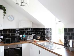 High Terrace Apartment
