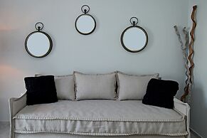 Minthi Boutique Apartments