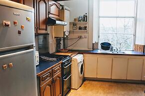 Traditional Apartment oer the Meadows