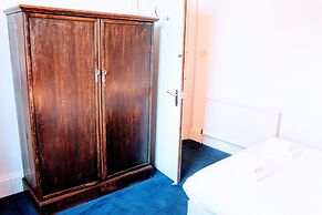 Traditional Apartment oer the Meadows