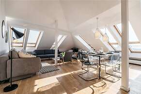 Penthouse Skyline - LoftAffair