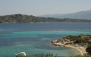Beachfront house with amazing sea view