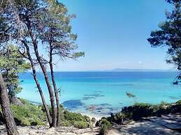 Beachfront house with amazing sea view