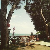 Beachfront house with amazing sea view