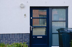 Elforma - Tudsbery House