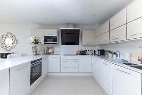 Luxurious Central Edinburgh Apartment - Sleeps 6