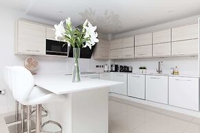 Luxurious Central Edinburgh Apartment - Sleeps 6