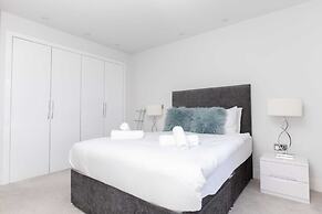 Luxurious Central Edinburgh Apartment - Sleeps 6
