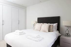 Luxurious Central Edinburgh Apartment - Sleeps 6