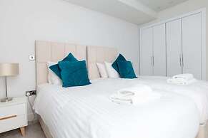 Luxurious Central Edinburgh Apartment - Sleeps 6