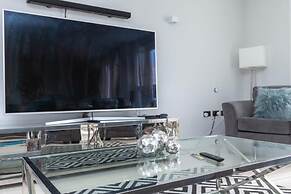 Luxurious Central Edinburgh Apartment - Sleeps 6