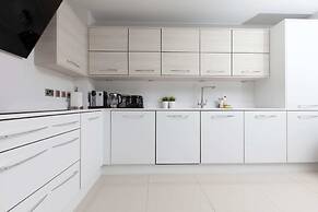 Luxurious Central Edinburgh Apartment - Sleeps 6