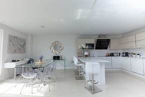 Luxurious Central Edinburgh Apartment - Sleeps 6